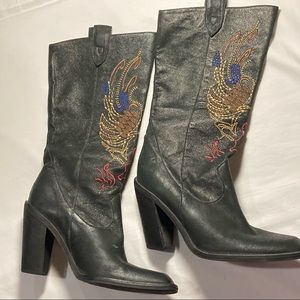 Gianni Bini sz.7.5 BLK real leather boot gold,red color thread embroidered wings